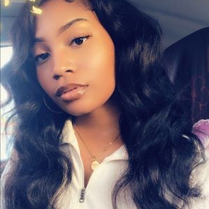 Meet your Posher, Courtney